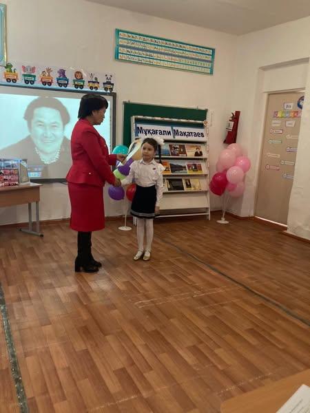 "Мен өмірді жырлау үшін келгенмін!"